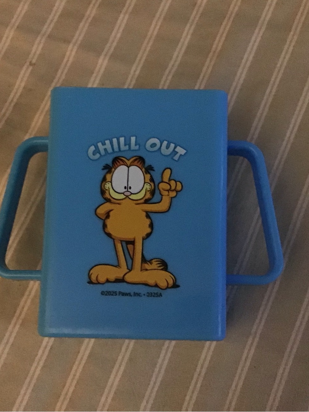 Garfield "Chill Out" Blue juice box holder